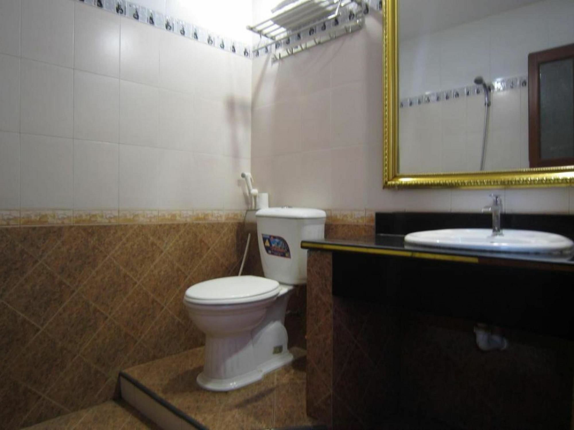 Tan Ha Hotel Хошимін Екстер'єр фото